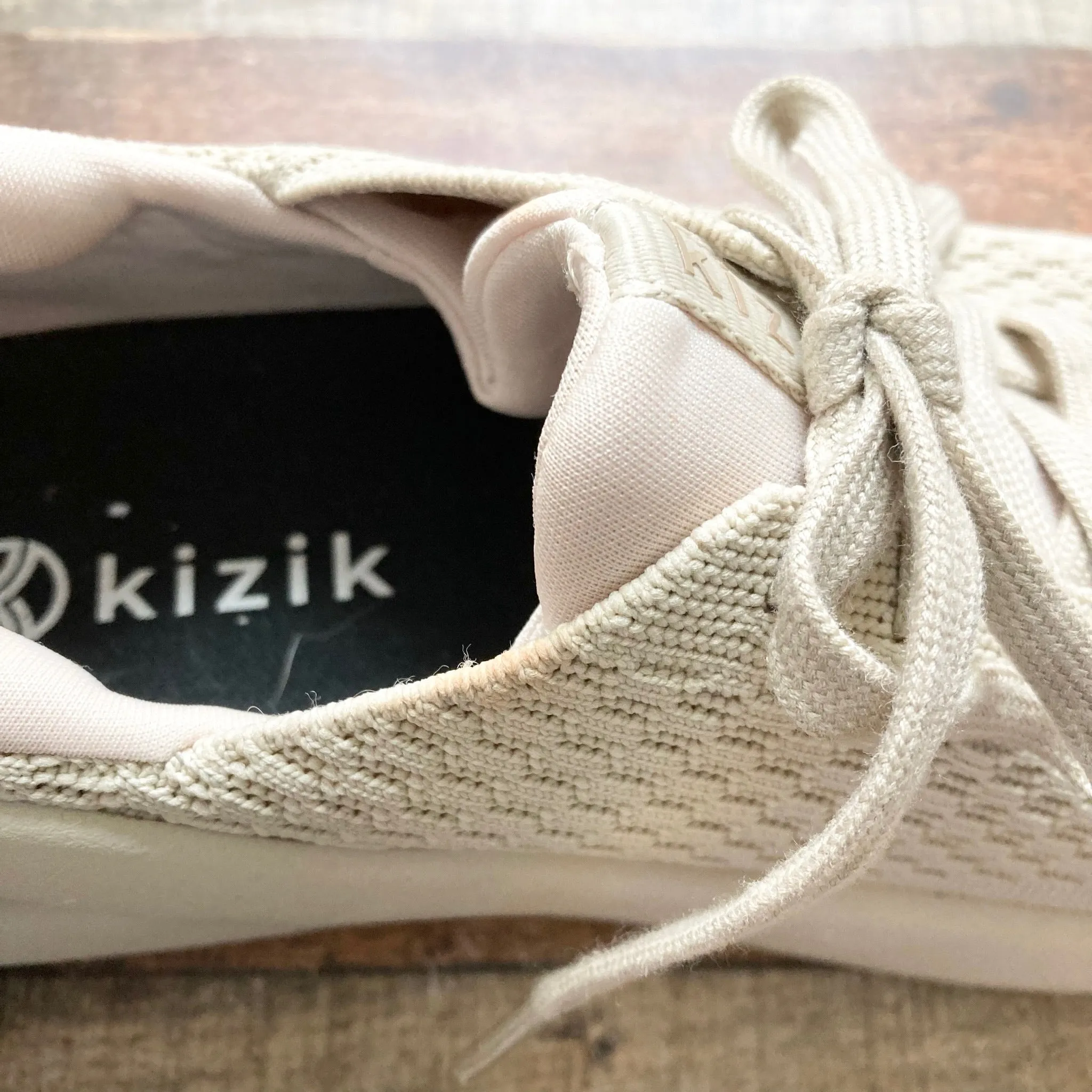 Kizik Cream Hands Free Slip On Sneakers- Size 7.5 (see notes)