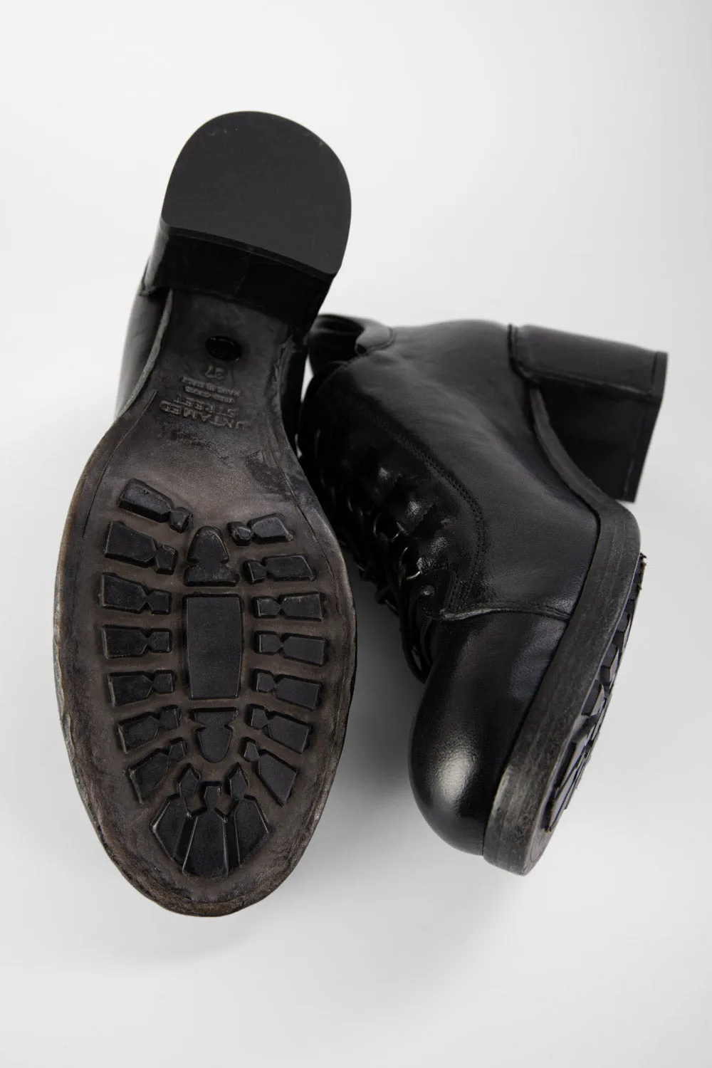 MADISON urban-black lace up shoes.