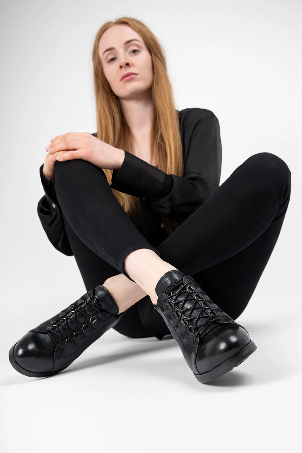 MADISON urban-black lace up shoes.
