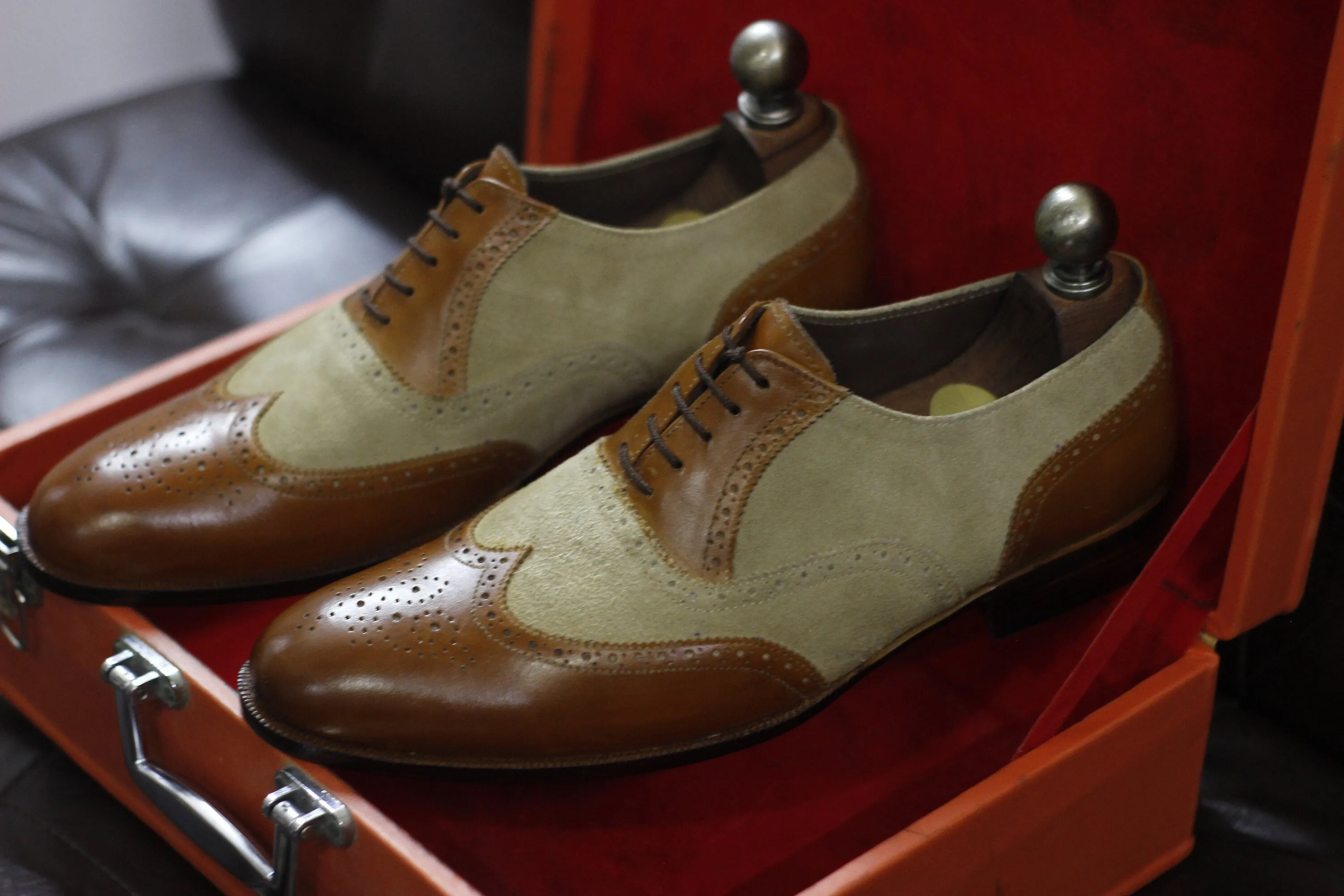 New Men's Handmade Formal Shoes Beige Suede & Brown Leather Lace Up Stylish Wing Tip Dress and Formal Wear Shoes