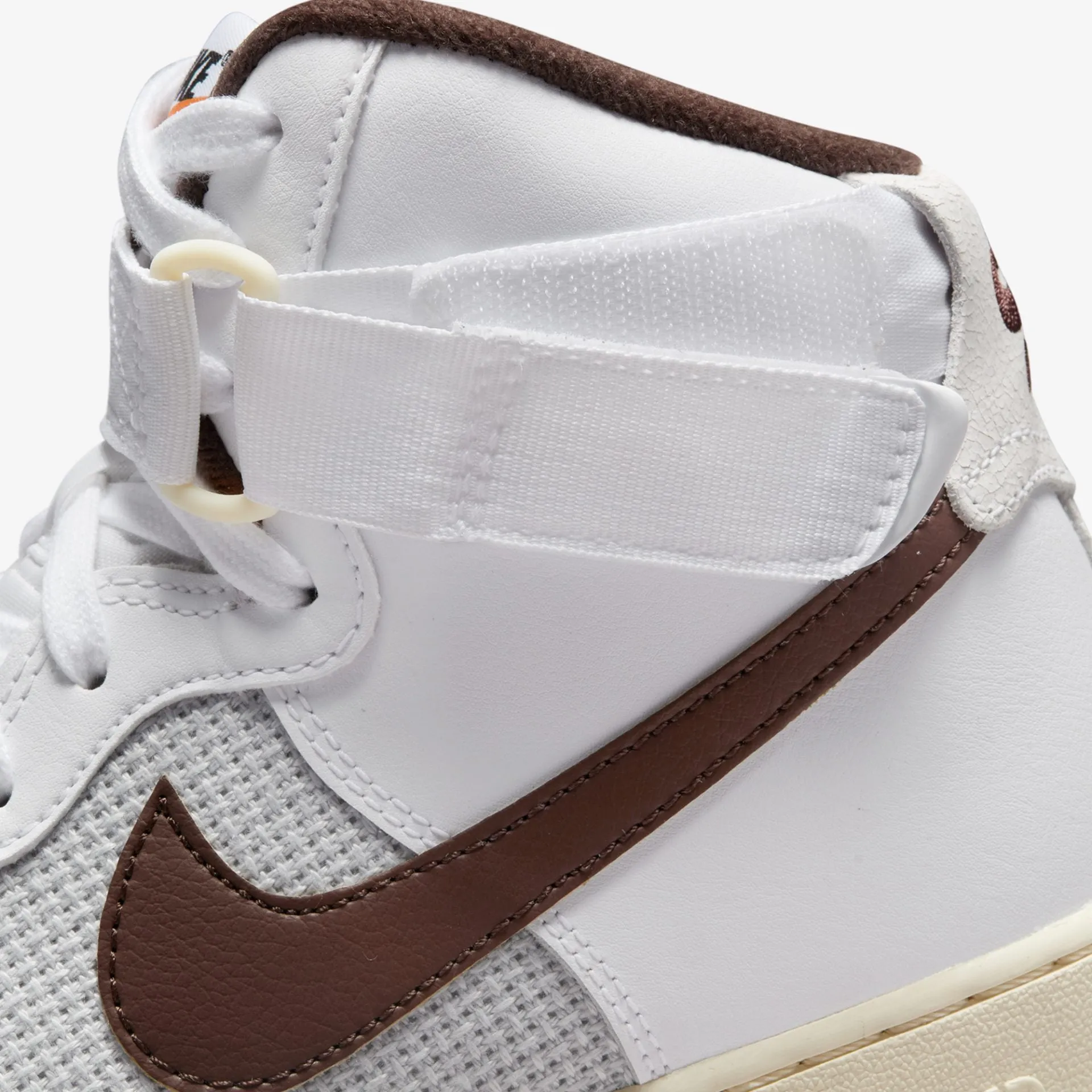 Nike | AIR FORCE 1 HIGH '07 WHITE AND LIGHT CHOCOLATE