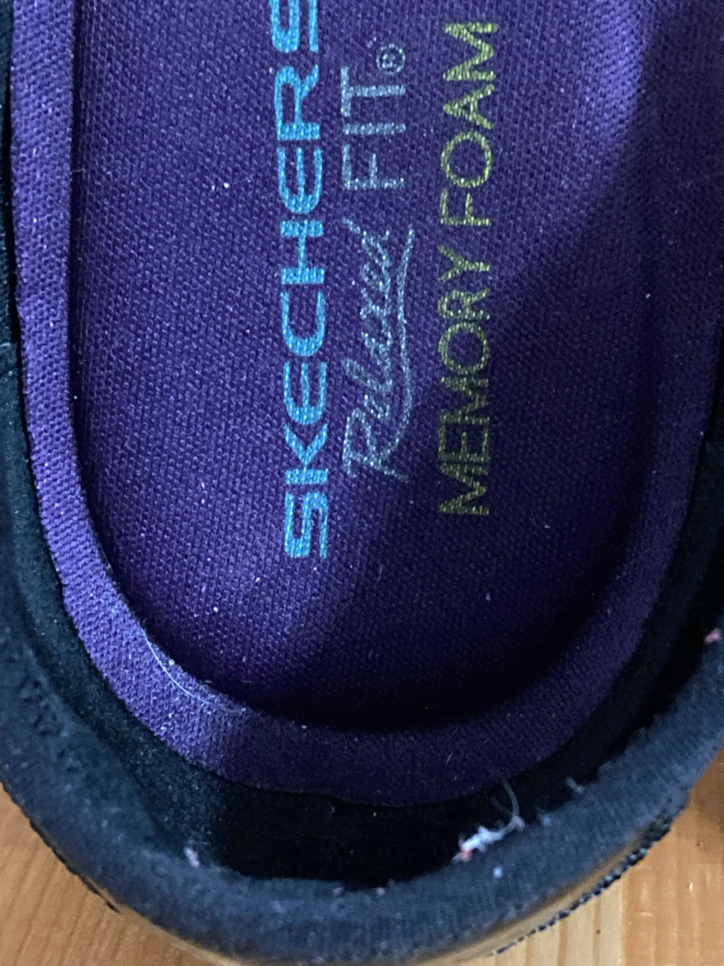 SKECHERS SKETCHERS RELAXED FIT Women Size 8.5 Slip On Shoes Sneakers Black 22468