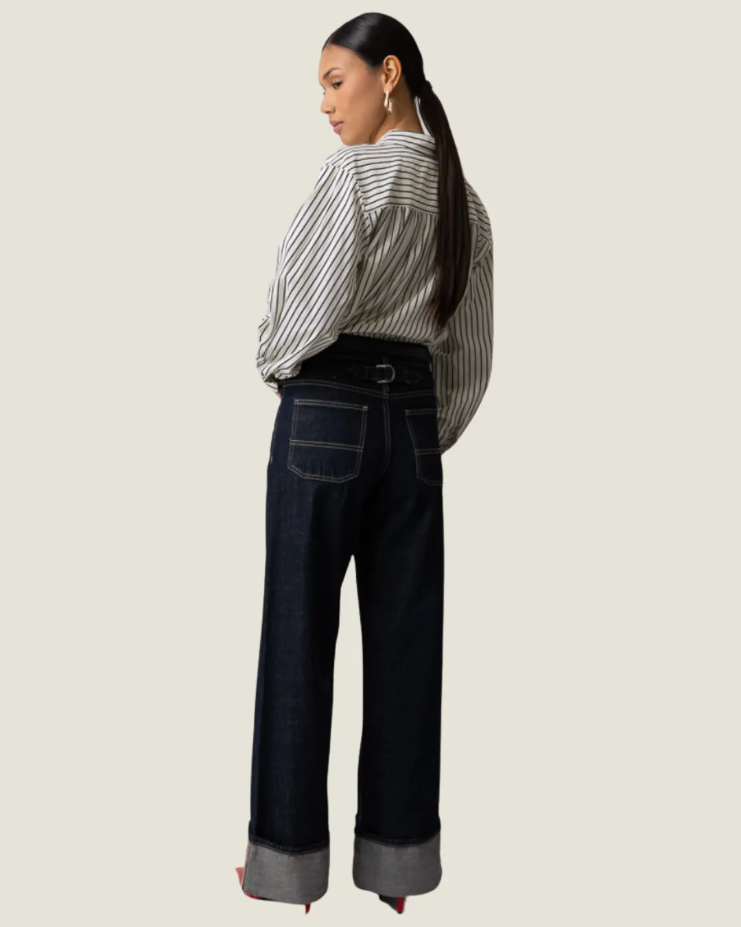 The Ciara: Ivory/Navy Button Down