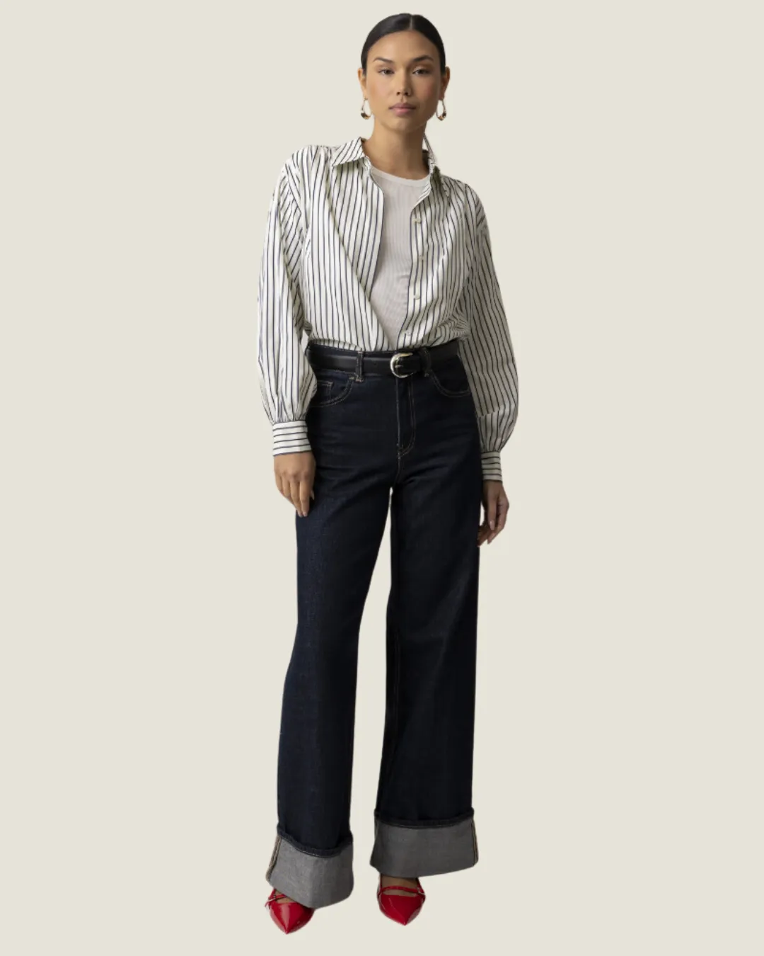 The Ciara: Ivory/Navy Button Down