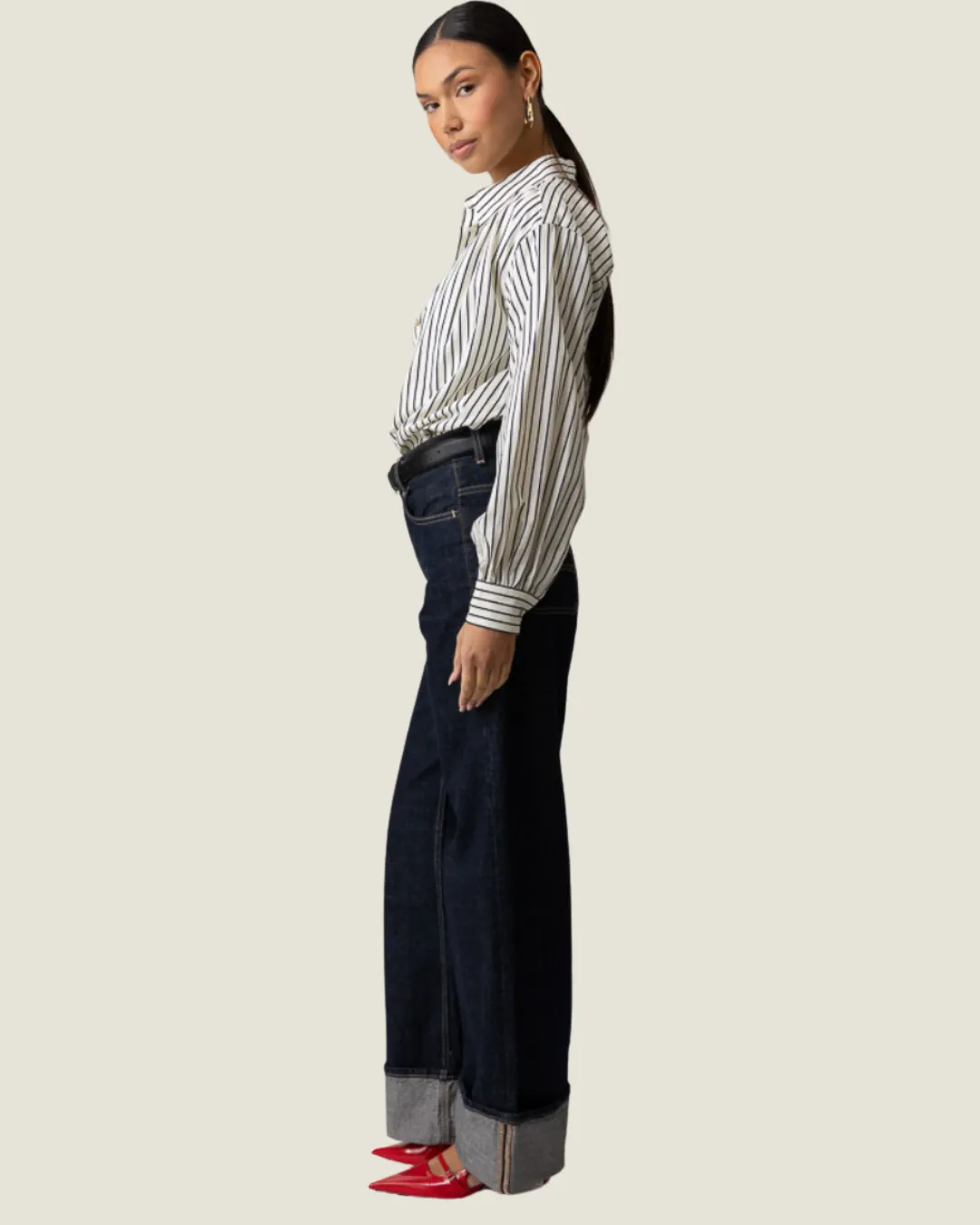 The Ciara: Ivory/Navy Button Down